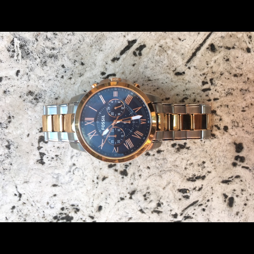 Fossil Watch - Picture 2 of 3